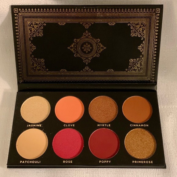 ACE BEAUTE Grandiose Eyeshadow Pallet - Picture 3 of 3